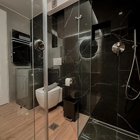 Neutral Haven Villa *