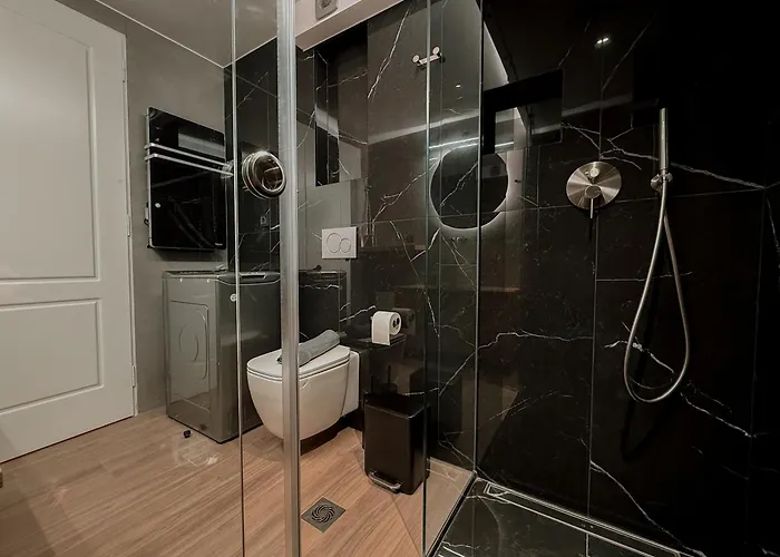 Neutral Haven Villa *