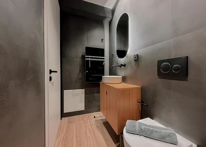 Neutral Haven Villa *