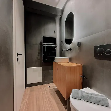 Neutral Haven Villa *