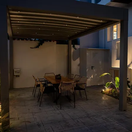 Villa Neutral Haven *