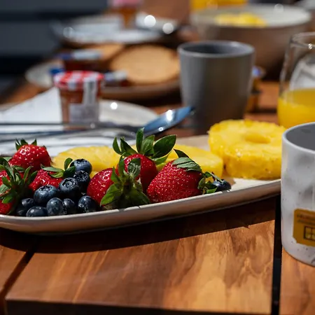 Villa Neutral Haven *